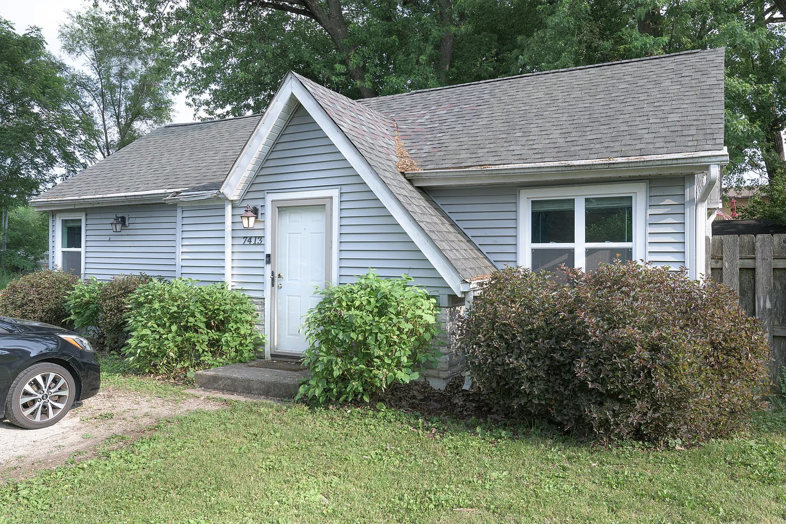 7413 South Dr photo 1