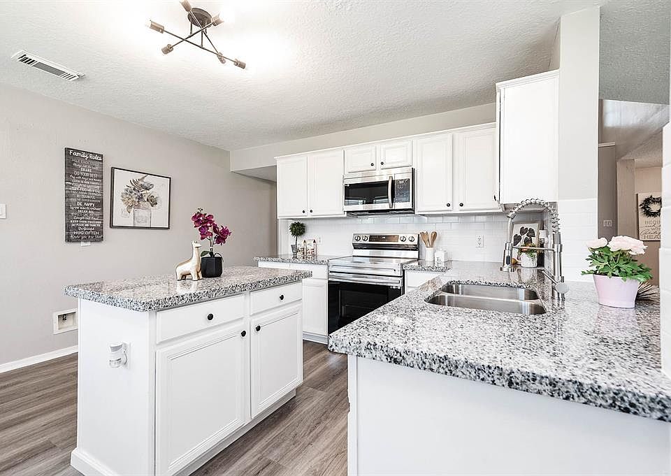 1st image of 13707 Firerock Drive
