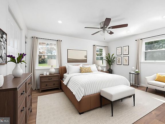4th image of 18493 Colonial Dr