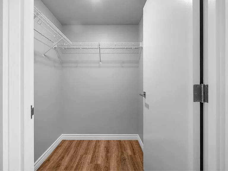 555 South St #1401 — Photo 9