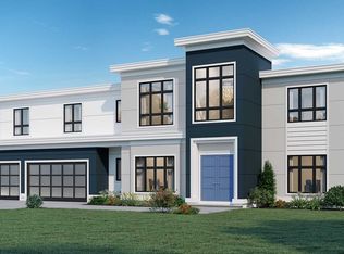 4 Back Shore Pl, Gloucester, MA 01930