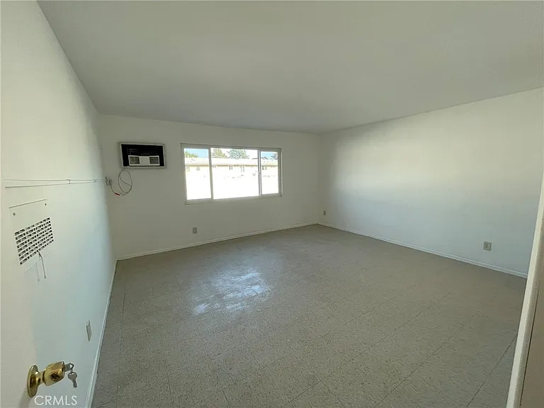 8800 Cedros Ave #111 — Photo 9