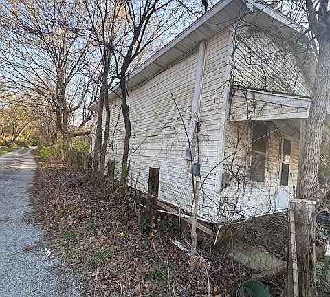 2nd image of 4872 Old North Rd