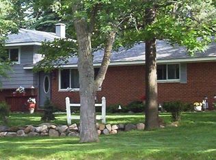 7121 Richardson Rd, West Bloomfield, MI
