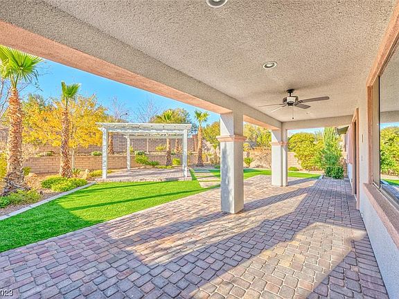 3rd image of 549 Green Sage Way