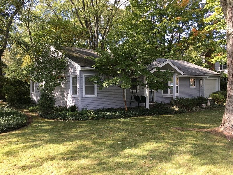 1st image of 1909 Woodward Pl