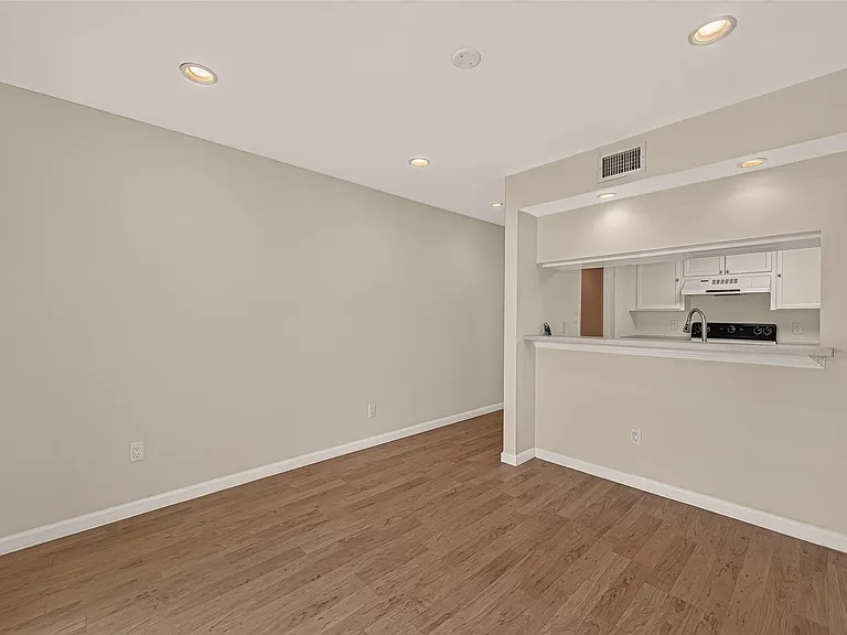 12633 Memorial Dr #130 — Photo 9
