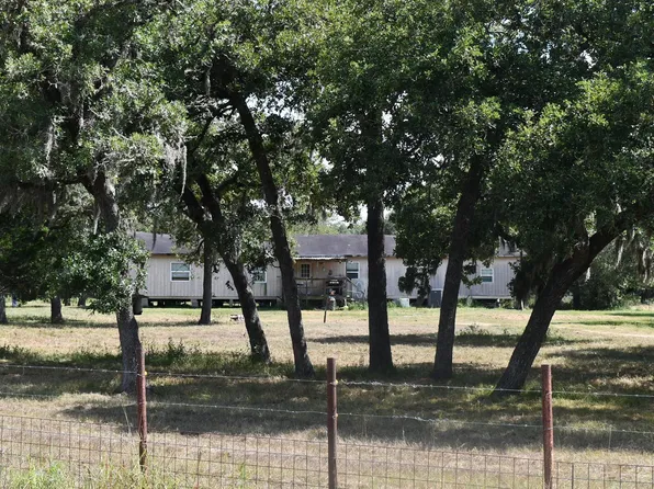14600 Fm 530, Hallettsville, TX 77964