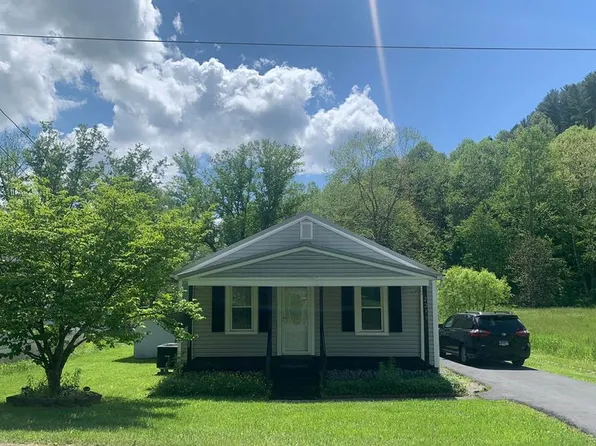 2239 Bandy Rd, Cedar Bluff, VA 24609