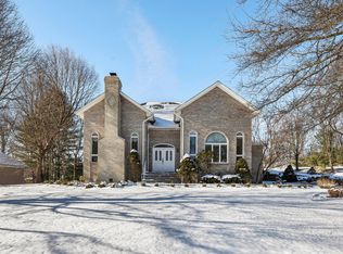 29 Laura Dr, Cedar Grove, NJ 07009