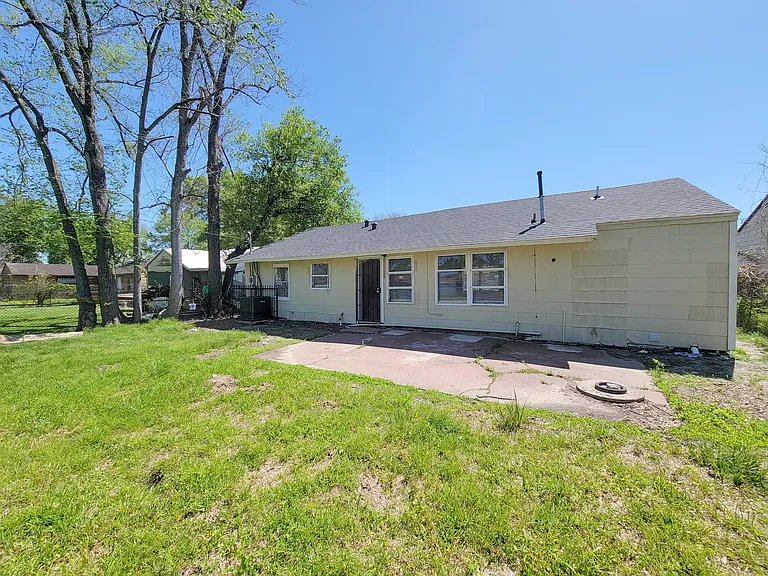 5815 Southseas St — Photo 35