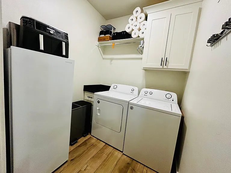 204 W Daisy L Gatson Bates Dr — Photo 6
