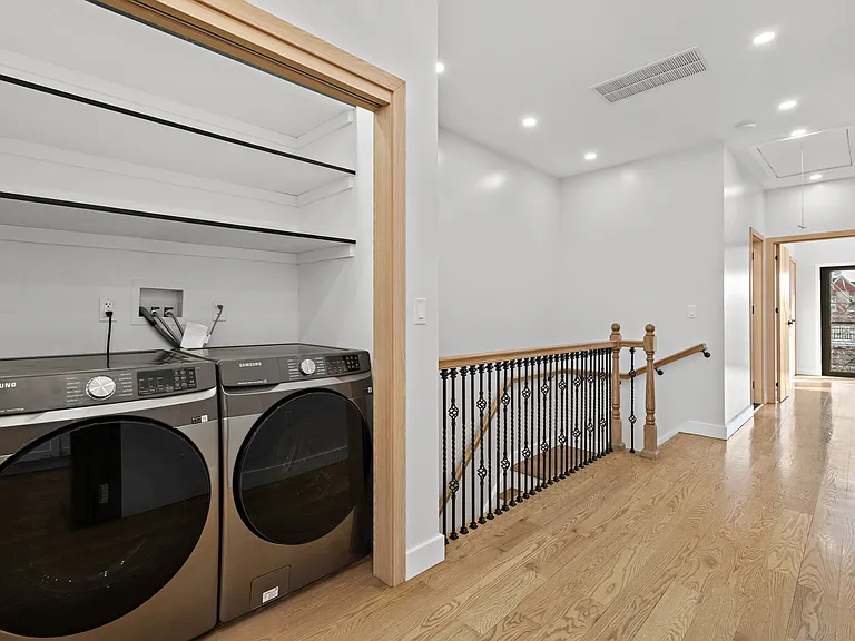 482 Kennedy Blvd #2 — Photo 16