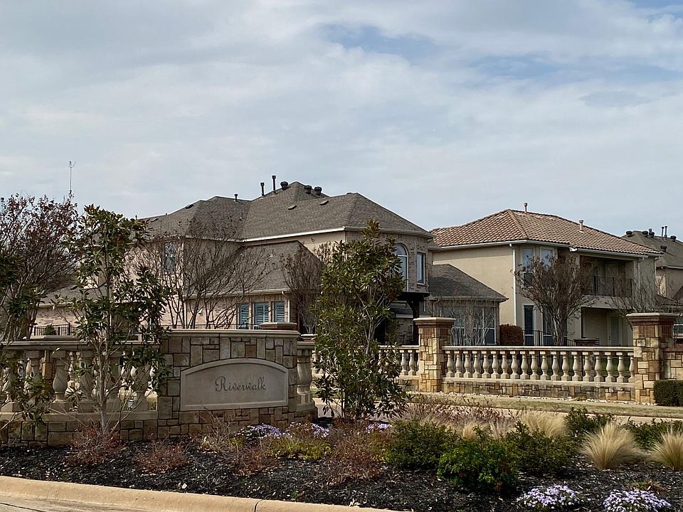Riverwalk neighborhood