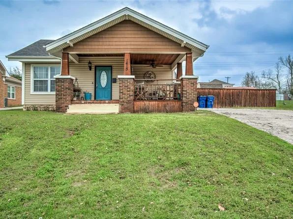 1415 S 17th St, Chickasha, OK 73018