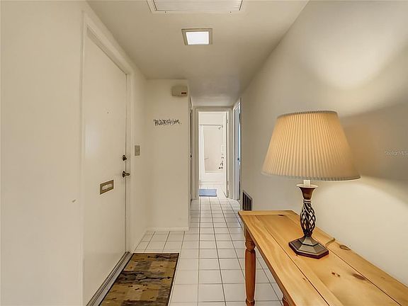 5th image of 1301 Glen Oaks Dr E #129