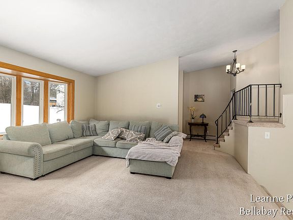 5th image of 231 Eden Rd