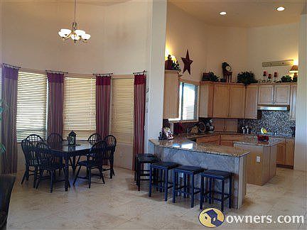 Kitchen/Breakfast nook