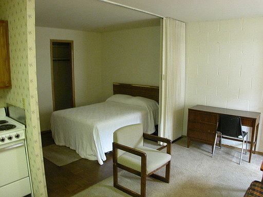 4th image of 242 W 8th Ave APT U