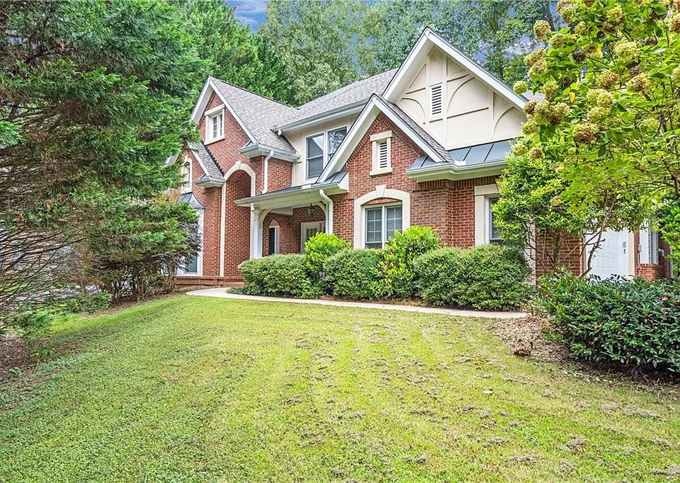 1st image of 960 Carters Grove Trl