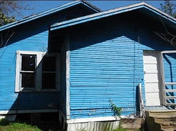 3rd image of 4142 Marston Ave