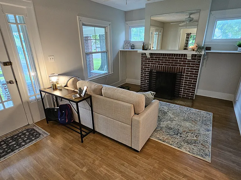 8501 Ferndale Rd — Photo 2