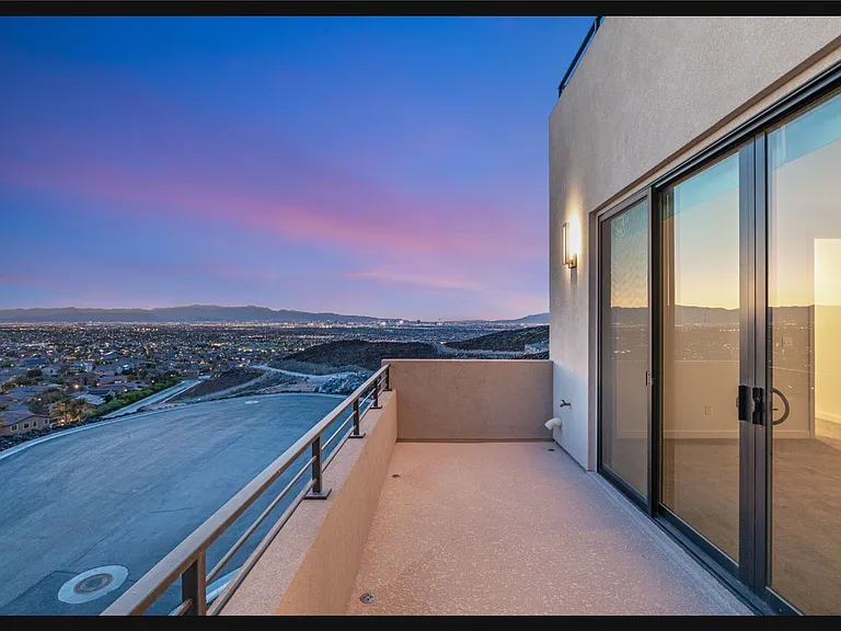 350 Solitude Peak Ln — Photo 20