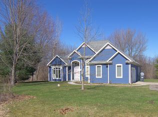 4033 Schmuhl Rd, Benton Harbor, MI 49022