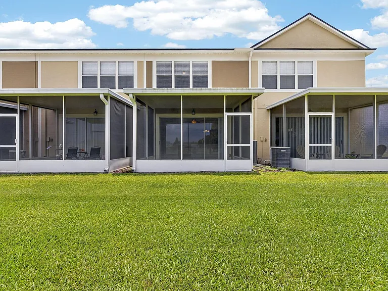 4979 Pond Ridge Dr — Photo 30