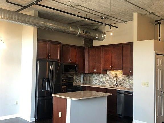 5th image of 745 Washington St APT 208