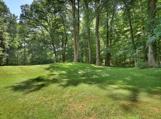 55 Banksville Rd, Armonk, NY 10504