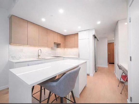 2nd image of 2108 Gilmore Ave #909