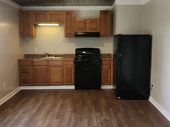 111 Hill St, Mc Intyre, GA 31054