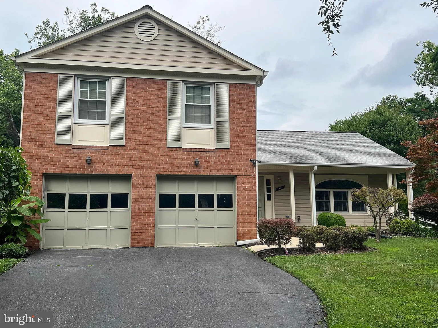 4 bed, 3.5 bath, 2110 sqft, $4,395 — Photo 2