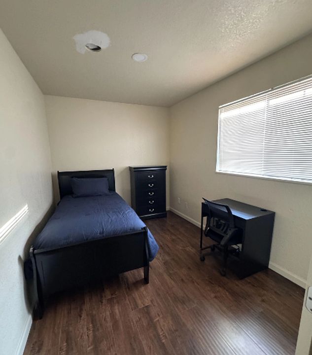 1st image of 4304 Calcutta Way #1