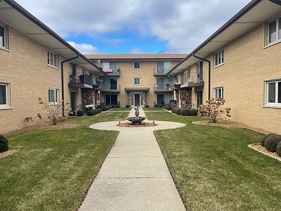 2nd image of 6144 S Kensington Ave #108A
