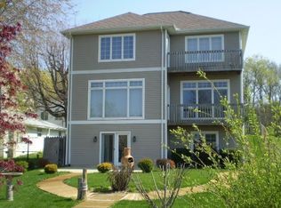 11655 N Elm Grove Dr, Syracuse, IN