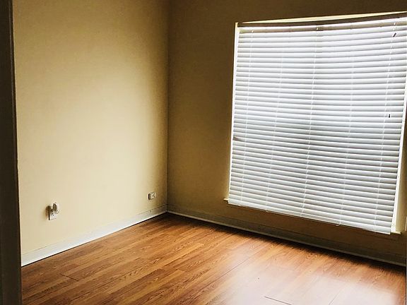 4th image of 9888 Crooked Creek Blvd