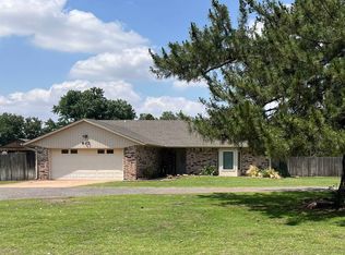 802 Bunny Trl, Enid, OK 73701