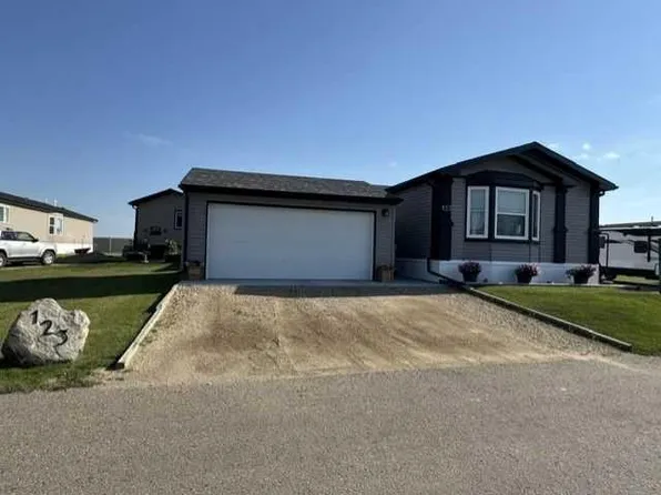 15 Mackenzie Ranch Way #123, Lacombe, AB T4L 0B4