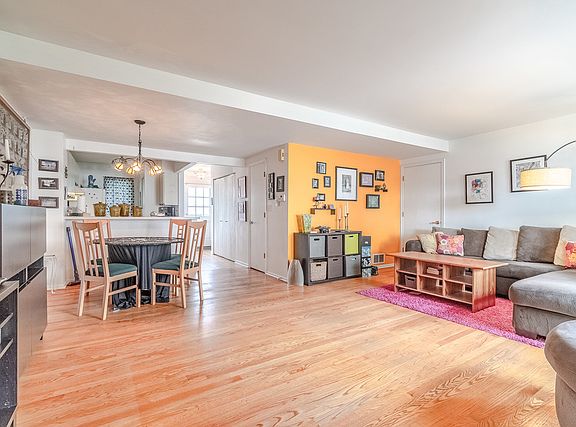 4th image of 1547 Apple Grove Ln