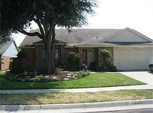 1706 Sandy Point Ct, Arlington, TX 76018