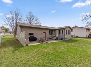 7809 Fairfield Rd N, Brooklyn Park, MN 55444