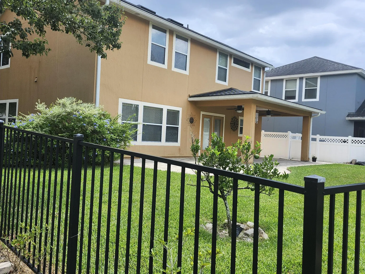 5 bed, 3.0 bath, 2857 sqft, $3,800 — Photo 4