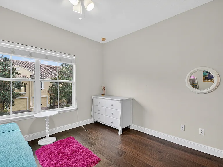 1121 Charming St — Photo 18