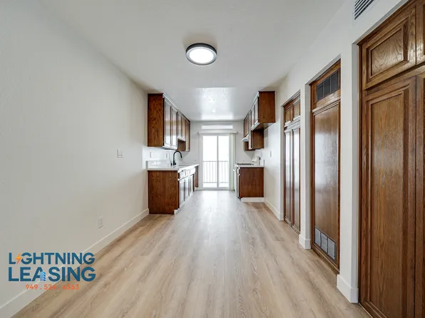 536 E Cypress Ave #302, Burbank, CA 91501