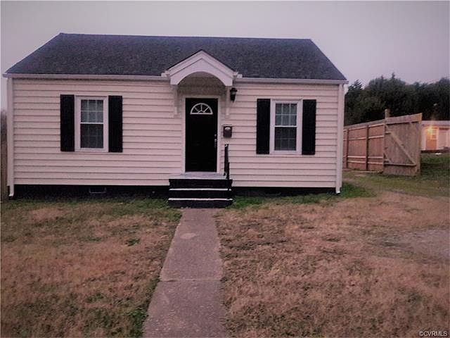 1st image of 2404 Gordon Ln