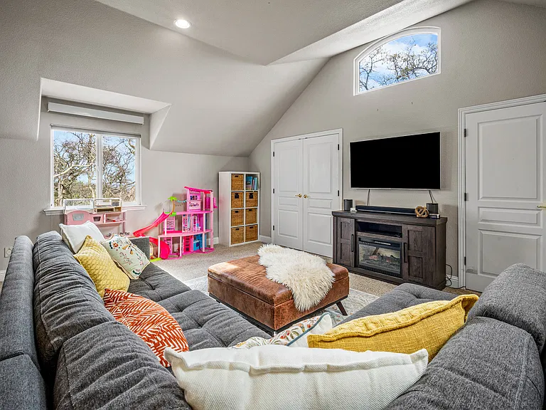 3180 Warren Ln — Photo 27