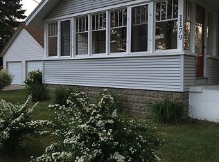 1179 S Shore Dr, Holland, MI