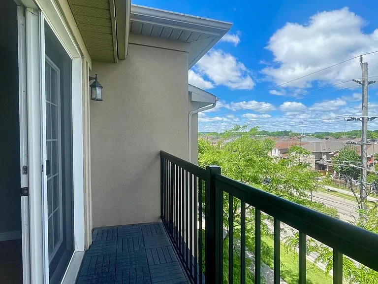 1360 Main St E #409 — Photo 15